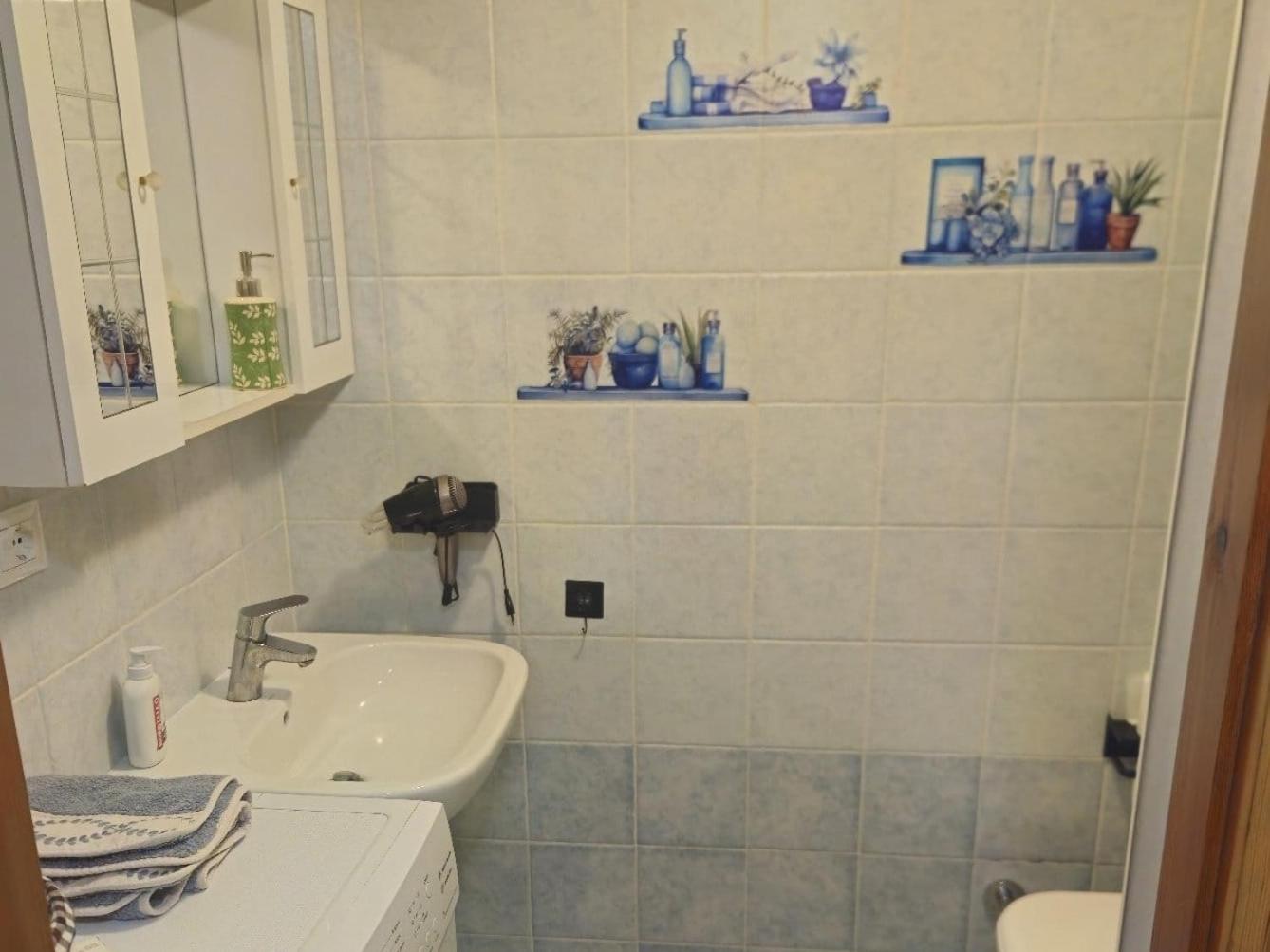L' Archetto Apartment ลาซัลเล ภายนอก รูปภาพ