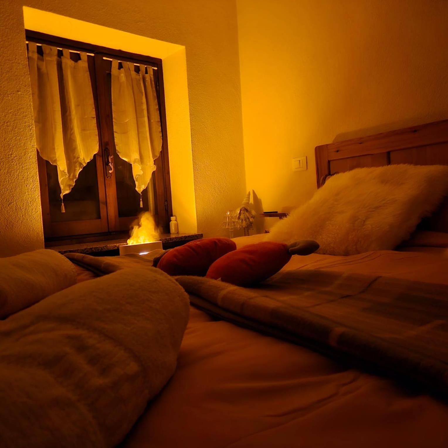L' Archetto Apartment ลาซัลเล ภายนอก รูปภาพ
